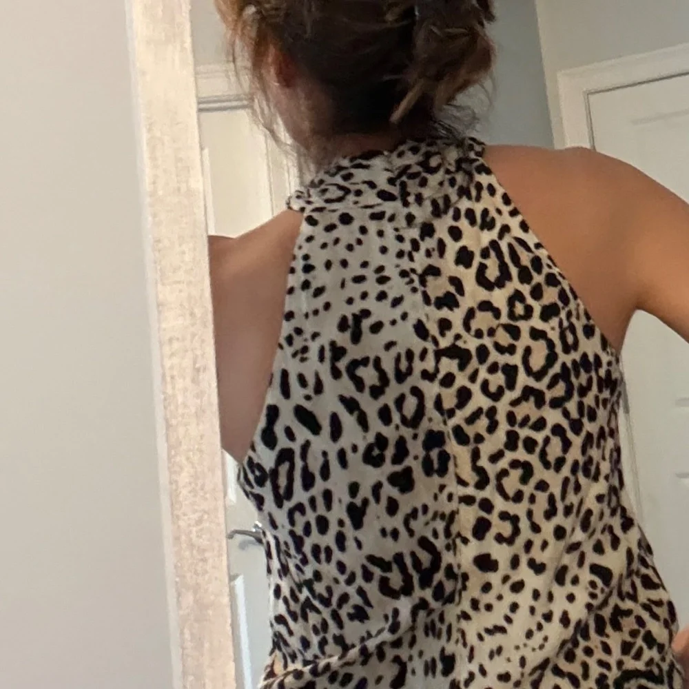 Fifteen Twenty - Cheetah Print Crossover Crepe Halter Top - Picture 6 of 8